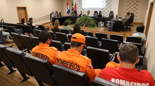 TAC para o Réveillon: ambulantes têm prazo e festas privadas serão fiscalizadas - Imagem