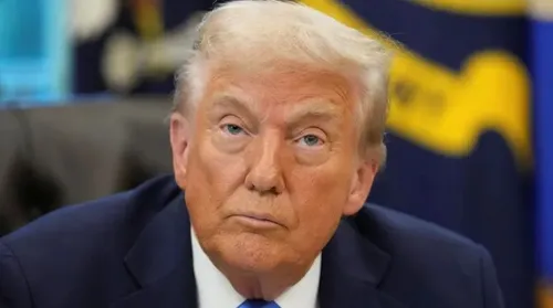 Trump recua e passa a apoiar divulgação de arquivos de Epstein - Imagem