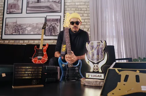 Alagoano Paulo Vitor vence o Concurso Guitarra de Ouro