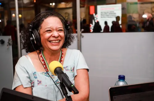 Ana Maria Gonçalves prepara três novos livros para 2026 e celebra raízes na Bienal de Alagoas