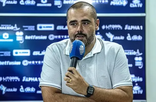 Bonatelli apresenta reforços e garante novas chegadas ao CSA