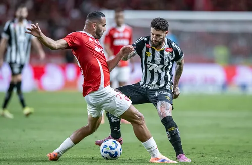 Brasileirão: última rodada tem gigantes na luta contra a queda