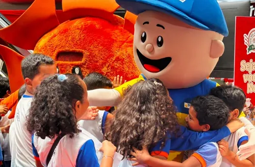 Campanha Papai Noel dos Correios busca adoção de 6 mil cartinhas em AL