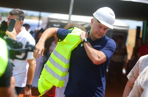 De caminhão, Renan Filho vai à COP30 apresentar “corredores azuis”