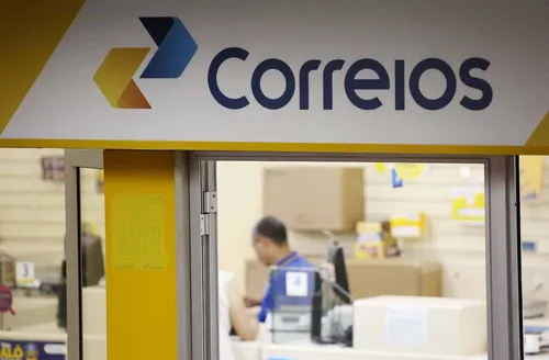 Direção dos Correios aprova plano com demissões e fechamento de agências