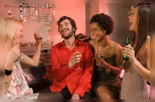 Fim de ano sem exageros: riscos do álcool e ultraprocessados