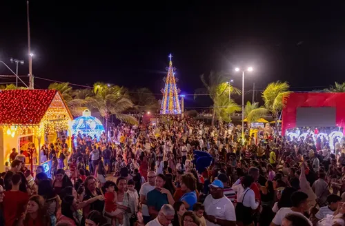 Luzes, desfile e música marcam a abertura do Natal de Todos Nós