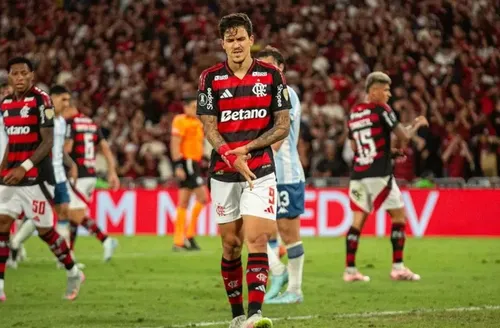 Pedro sofre fratura no antebraço e pode desfalcar Flamengo