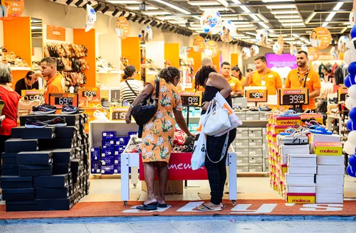 Vendas no comércio de Alagoas acumulam 2º maior crescimento do Nordeste em 2025