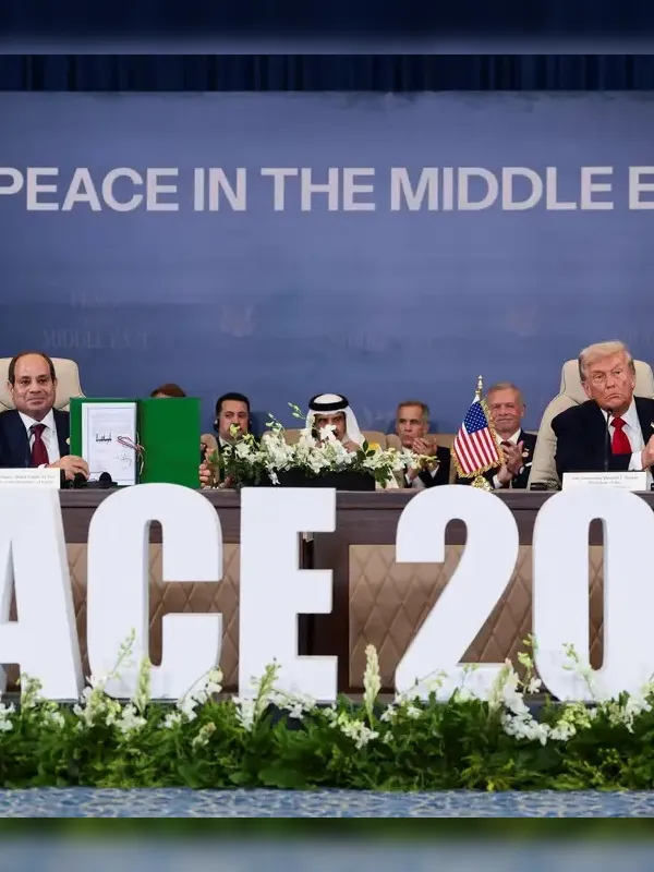 Líderes mundiais assinam acordo de cessar-fogo em Gaza