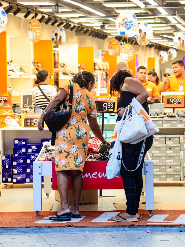 Vendas no comércio de Alagoas acumulam 2º maior crescimento do Nordeste em 2025