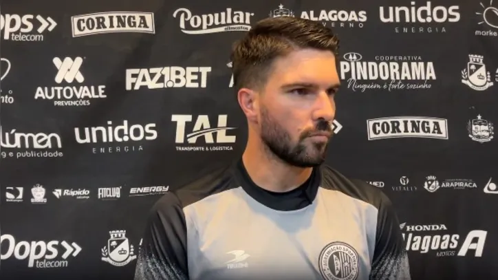Nessa quinta-feira (27), o goleiro Paulo Gianezzini falou com a imprensa