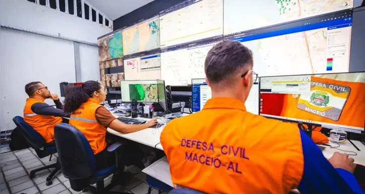 Centro Integrado de Monitoramento e Alerta da Defesa Civil de Maceió (CIMADEC) monitora as condições do clima em Maceió em tempo real