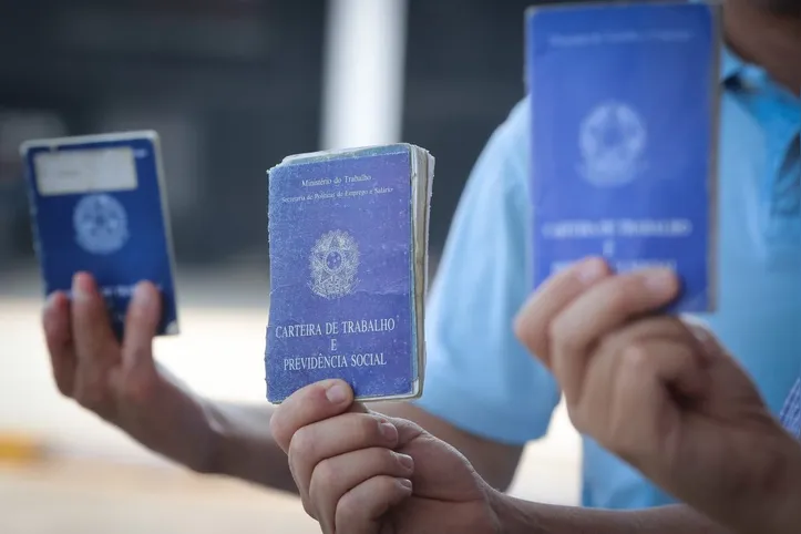 A geração de vagas formais de trabalho em setembro foi puxada pela indústria