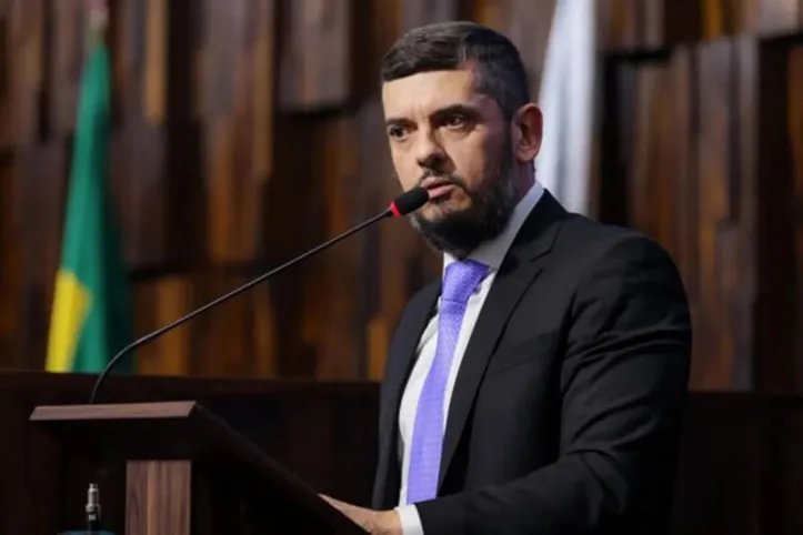 Deputado Rodrigo Bacellar teve a prisão revogada pela Alerj