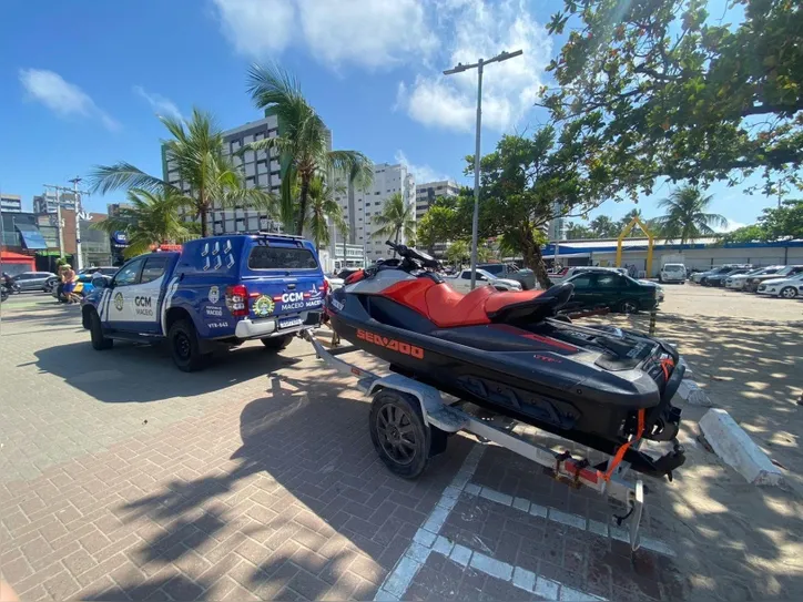 Aluguel de jet skis surge sem qualquer controle