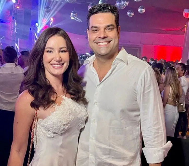 Imagem ilustrativa da imagem Álvaro Almeida, Jó Pereira e o chef Antônio Mendes nos arremates do Mesa ao Vivo