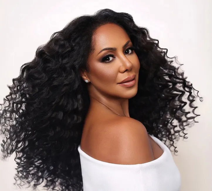 Imagem ilustrativa da imagem Álvaro Almeida, Jó Pereira e o chef Antônio Mendes nos arremates do Mesa ao Vivo