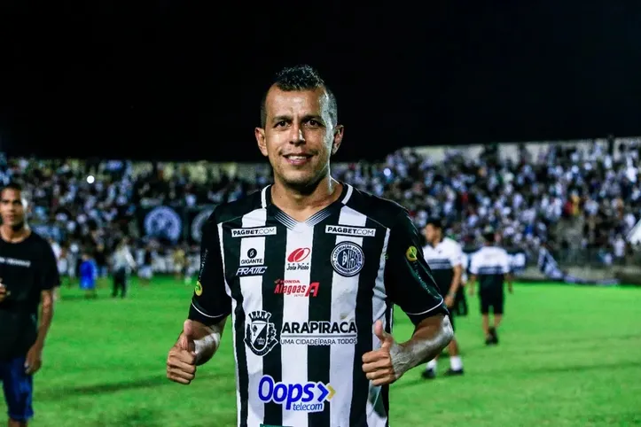 Cícero dos Santos Bezerra, o Didira, nasceu no bairro Baixão e se tornou ídolo da torcida do ASA