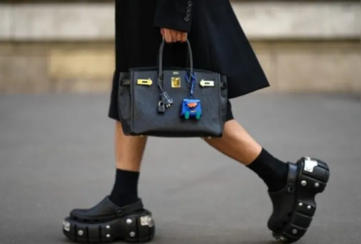 Imagem ilustrativa da imagem Ascensão das bolsas masculinas revela mercado de luxo e exclusividade