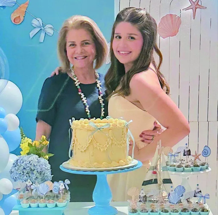 Imagem ilustrativa da imagem Bazar com FelArtes e Le Papier marca abertura do Natal da Club Lyon