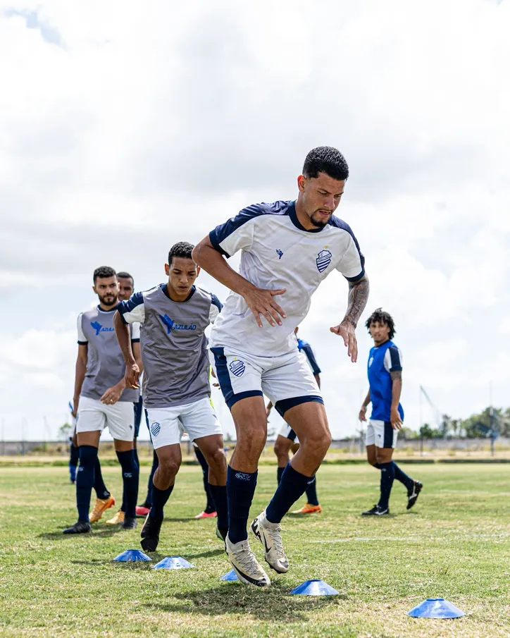 Elenco do CSA treinou apenas pela manhã, nessa terça-feira (25)