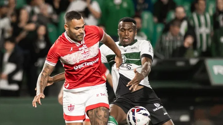 No Estádio Couto Pereira, Galo joga bem, segura o líder da Segundona, mas não sai da igualdade: 0x0