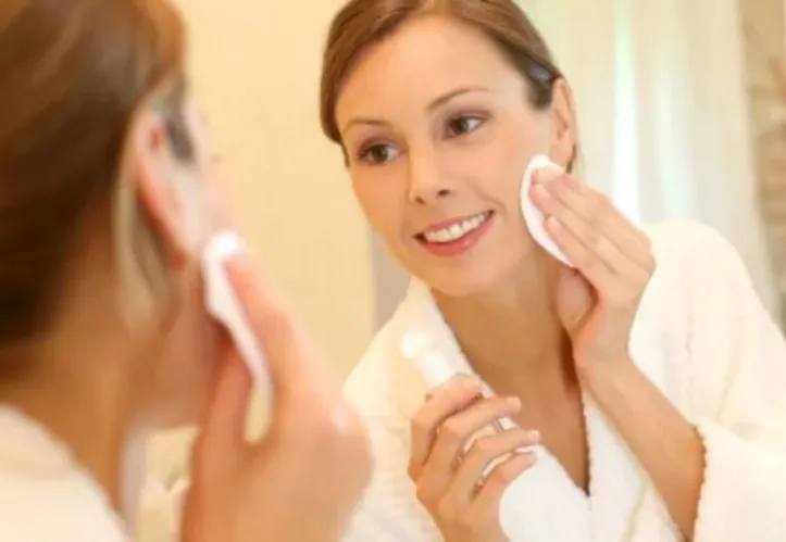 Imagem ilustrativa da imagem Calor e umidade: dermatologista alerta para impactos na pele