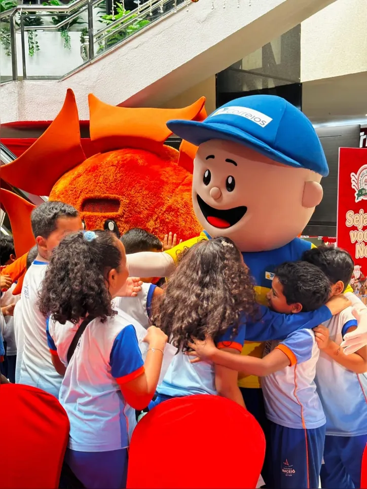 Crianças participaram de lançamento da campanha