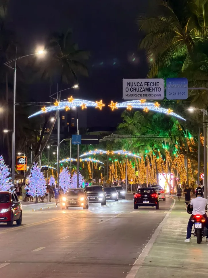 Imagem ilustrativa da imagem Com presépio à beira-mar e milhares de luzes, Maceió dá início à programação natalina