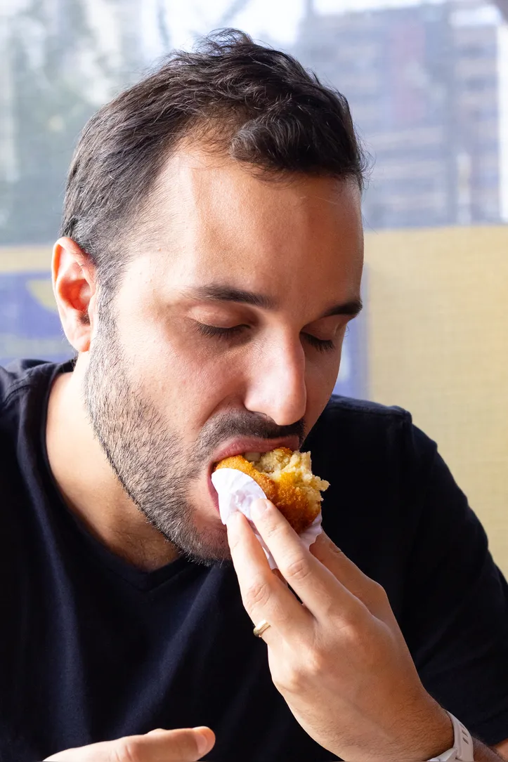 Diego é cirurgião-dentista e sempre gostou de sair para comer e experimentar novos pratos