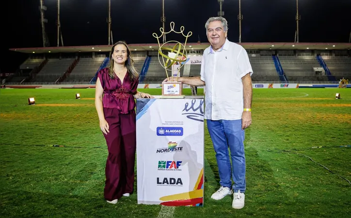 Lydia Pollyana e o secretário de Esportes da PB, Lindolfo Pires