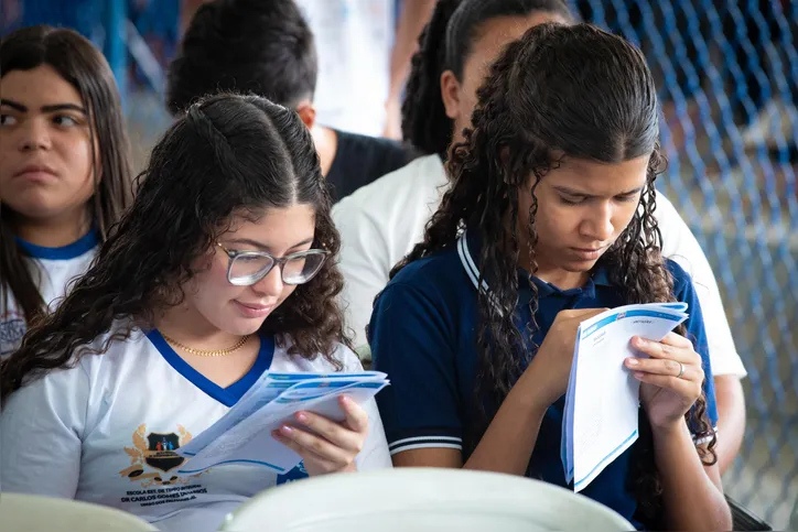 Estudantes fazem prova do Enem nos dias 9 e 16 de novembro