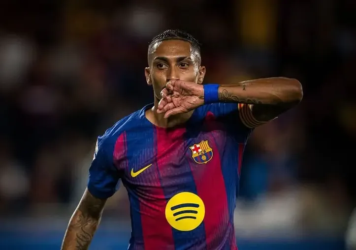 Brasileiro Raphinha, do Barcelona, aparece entre os indicados