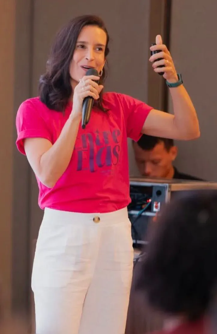 Imagem ilustrativa da imagem Frankie Amaury se une a artistas plásticos e celebs em leilão em prol de ONG pró pets