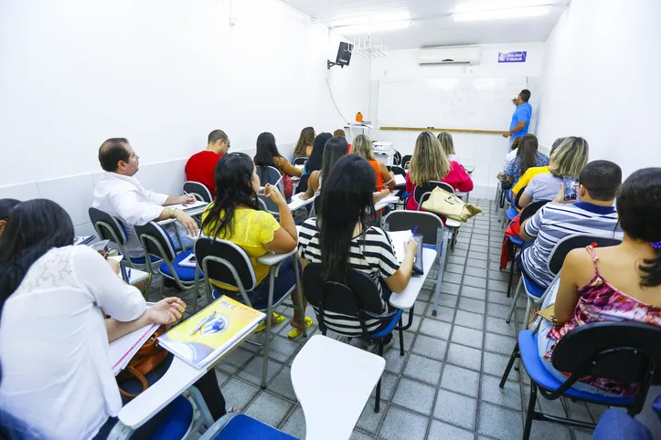 Do total de gastos previstos para este ano, R$ 2 bilhões se referem à educação em si