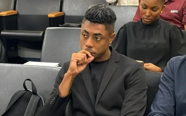 Bruno Henrique, do Flamengo, durante julgamento no STJD