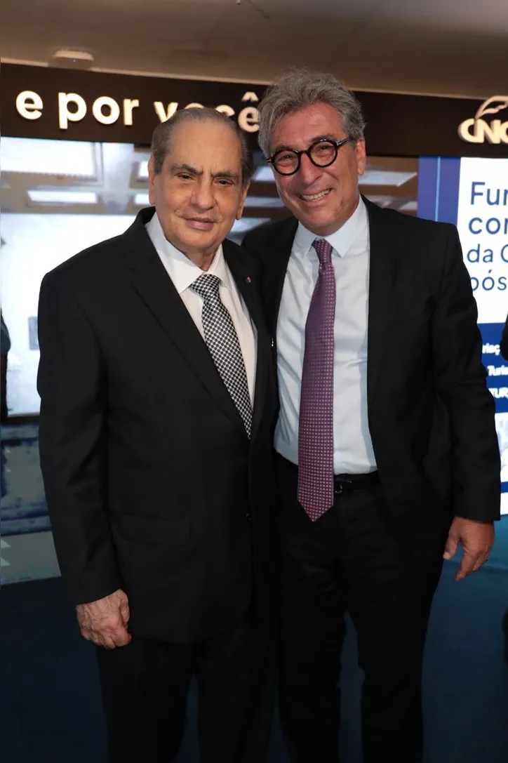 Presidente do Secovi-AL, NILO ZAMPIERI JR. (à dir.) participou em Brasília da cerimônia de 80 anos da Confederação Nacional do Comércio, ao lado do presidente do Sistema CNC, JOSÉ ROBERTO TADROS