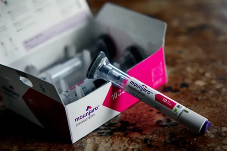 Especialista diz que uso de versões falsificadas do Mounjaro pode representar um perigo grave à saúde