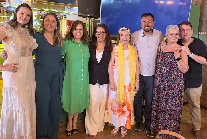 Imagem ilustrativa da imagem Movimento Dando as Mãos realizou seu tradicional Almoço de Natal no Iate Pajuçara