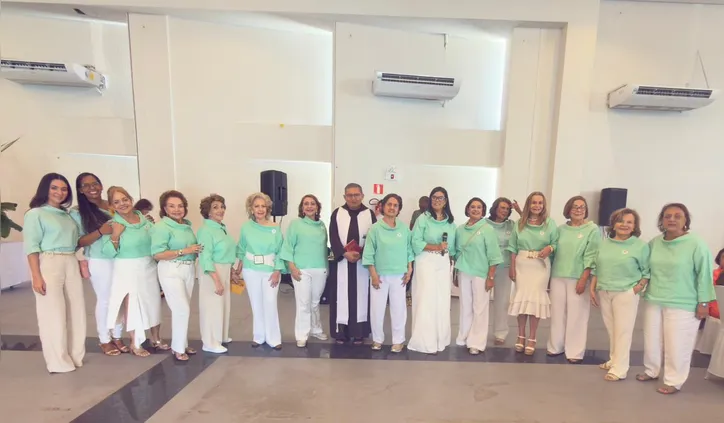 Imagem ilustrativa da imagem Movimento Dando as Mãos realizou seu tradicional Almoço de Natal no Iate Pajuçara