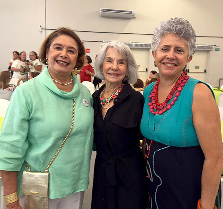 Imagem ilustrativa da imagem Movimento Dando as Mãos realizou seu tradicional Almoço de Natal no Iate Pajuçara