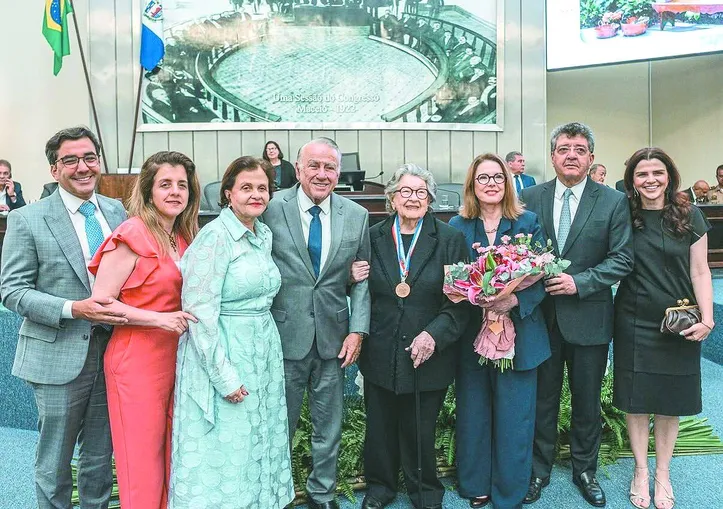 Imagem ilustrativa da imagem Nancy Virgínia Karns Lyra: Medalha de Mérito Lily Lages e Título de Cidadã Honorária de Alagoas