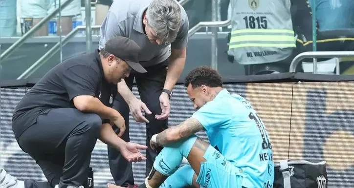 Neymar sofreu lesão contra Atlético-MG, na Arena MRV