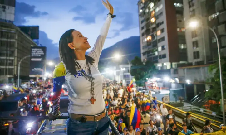 Corina é chamada de “dama de ferro” da política venezuelana
