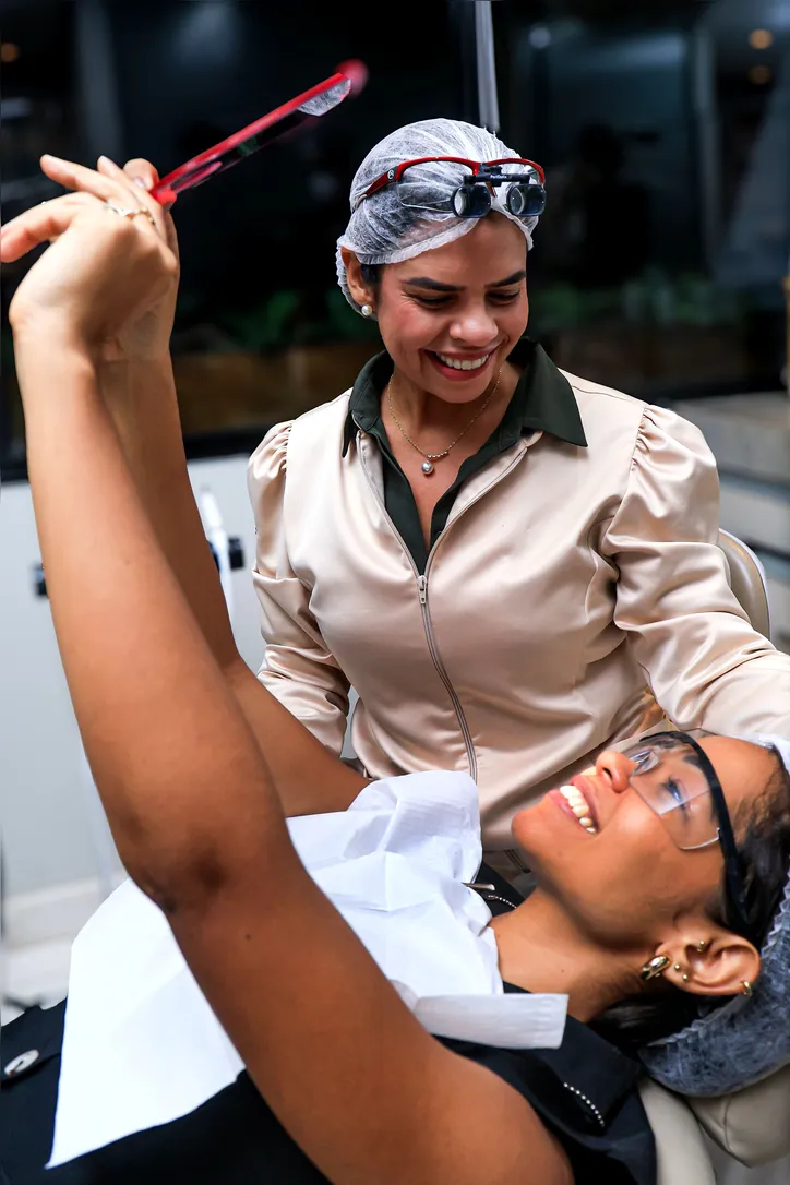 Maceió, 02 dezembro de 2025
Thaísa Leite, cirurgiã-dentista que cuida da saúde bucal durante o período de festas de final de ano. Alagoas - Brasil.
Foto:@Ailton Cruz