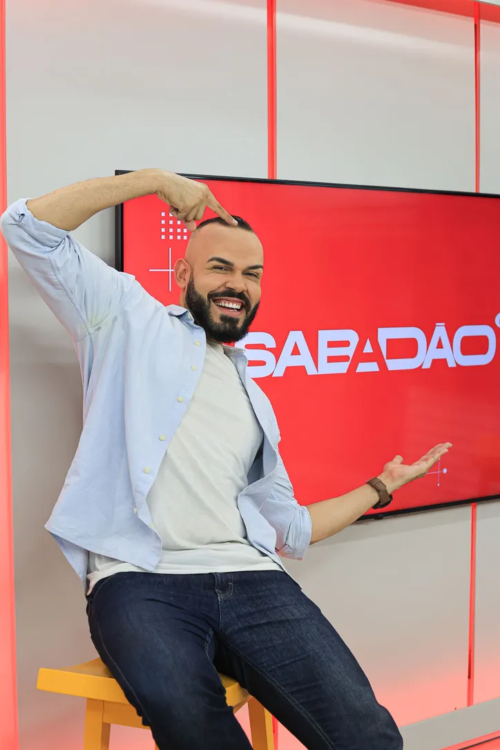Netto Motta está no comando do programa Sabadão