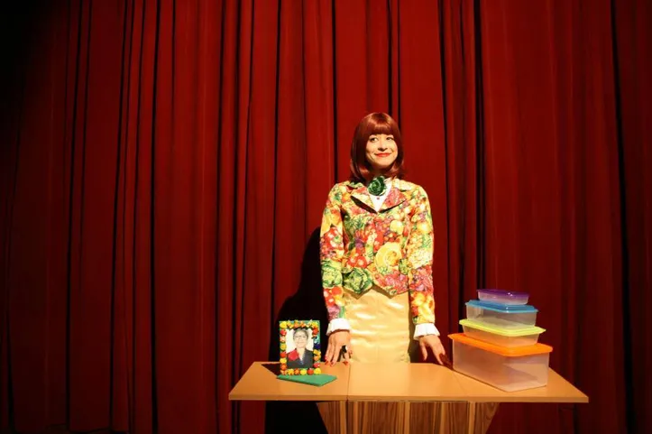 Ivana Iza no espetáculo "Devassas"