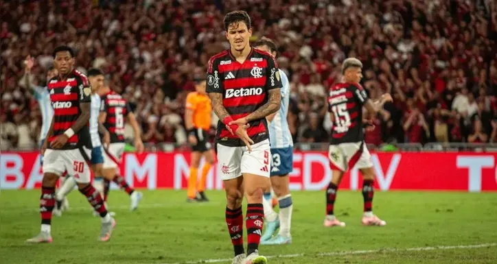 Pedro se machucou no duelo com o Racing, pela Libertadores