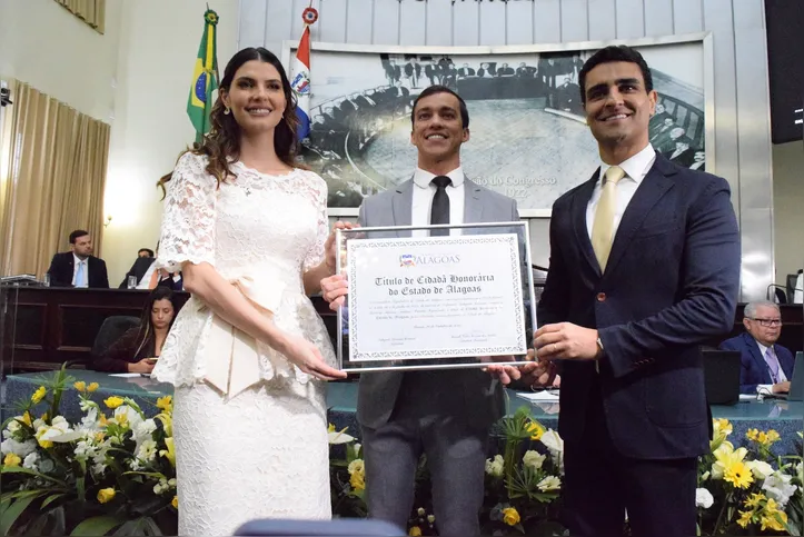 Imagem ilustrativa da imagem Primeira-dama de Maceió se torna cidadã honorária de Alagoas